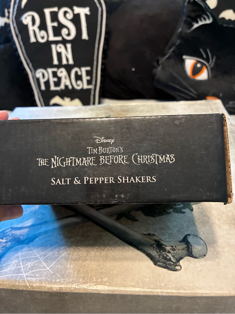 Disney The Nightmare Before Christmas Black and White Salt & Pepper Shakers NEW - Picture 4 of 7